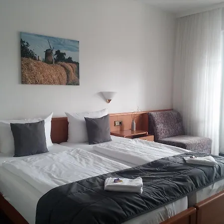 Hotel Am Meilenstein 3*